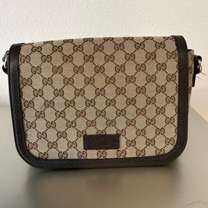 Gucci messenger bag